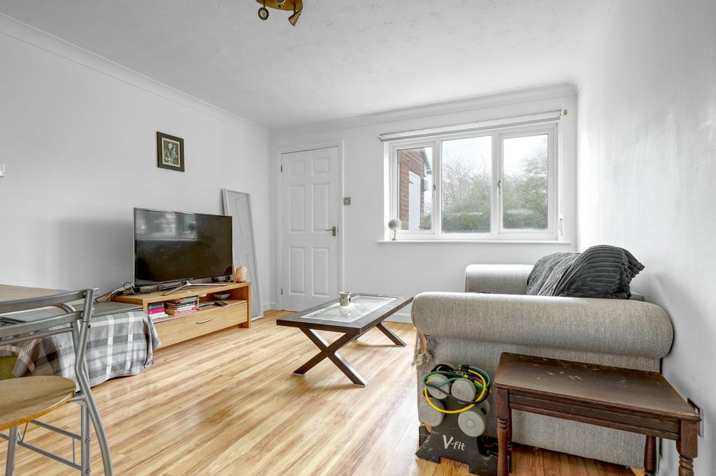 Property photo 2 of 6