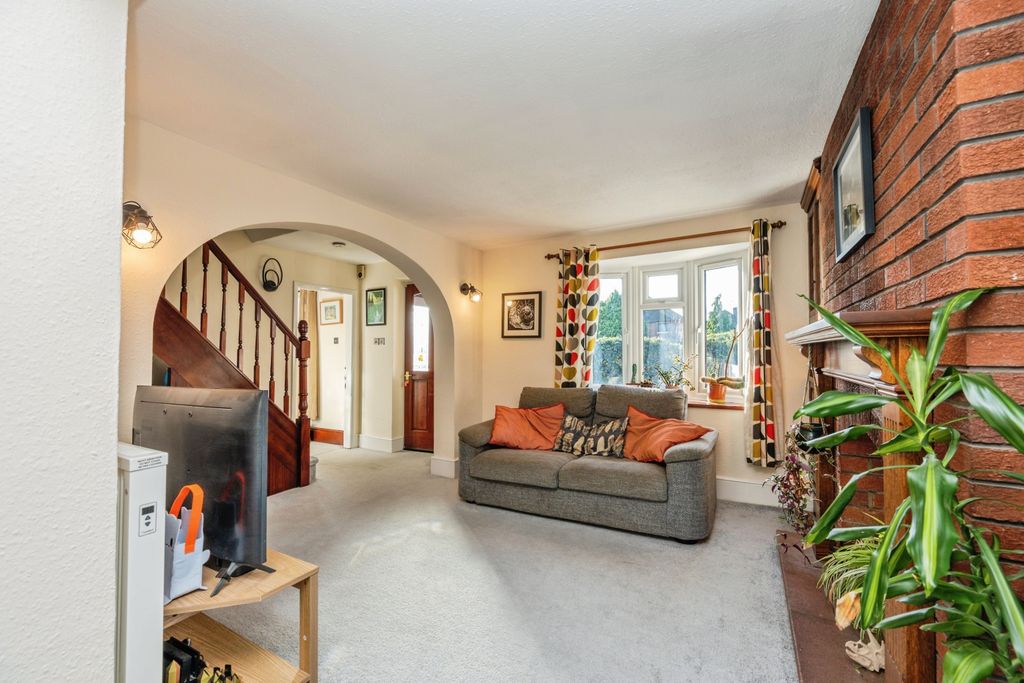 Property photo 3 of 18