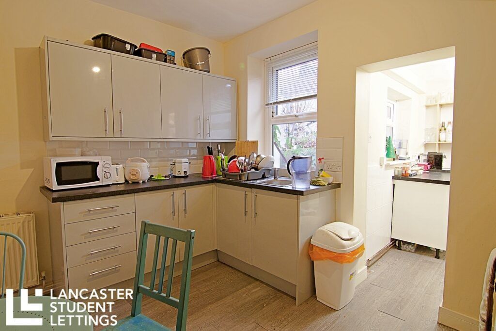 Property photo 3 of 8 Property Photo