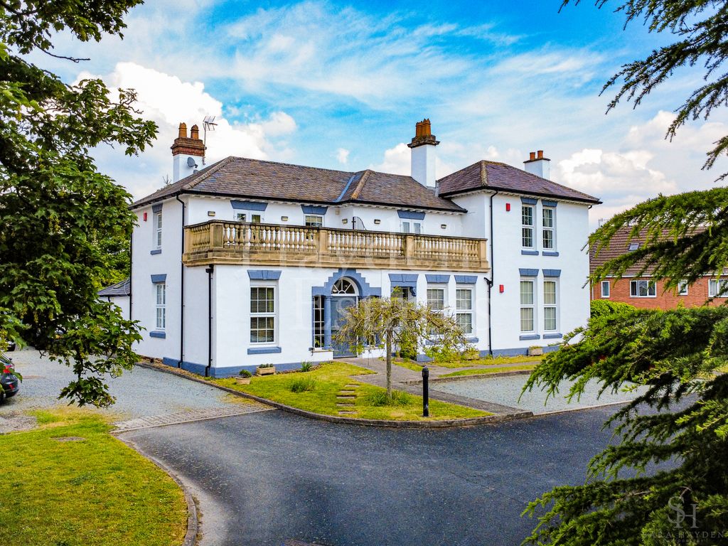 Property photo 1 of 22 Elegant Period Apartment With Balcony & Share Of Freehold In Bewdley