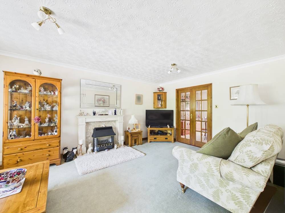 Property photo 2 of 30 Giraffe360-Still001