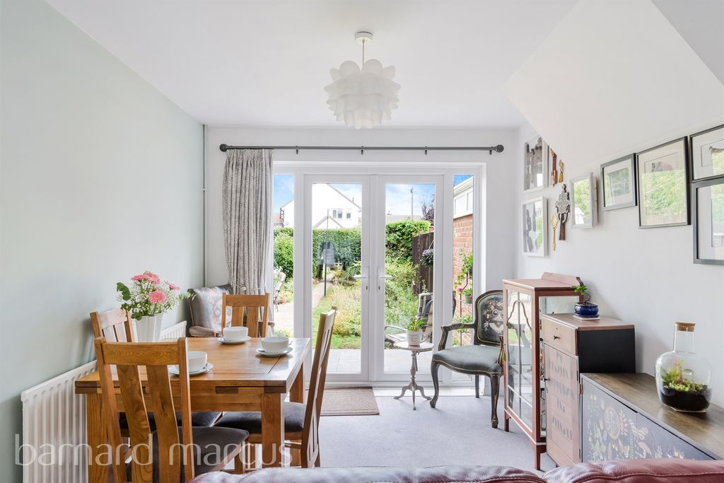 Property photo 3 of 16