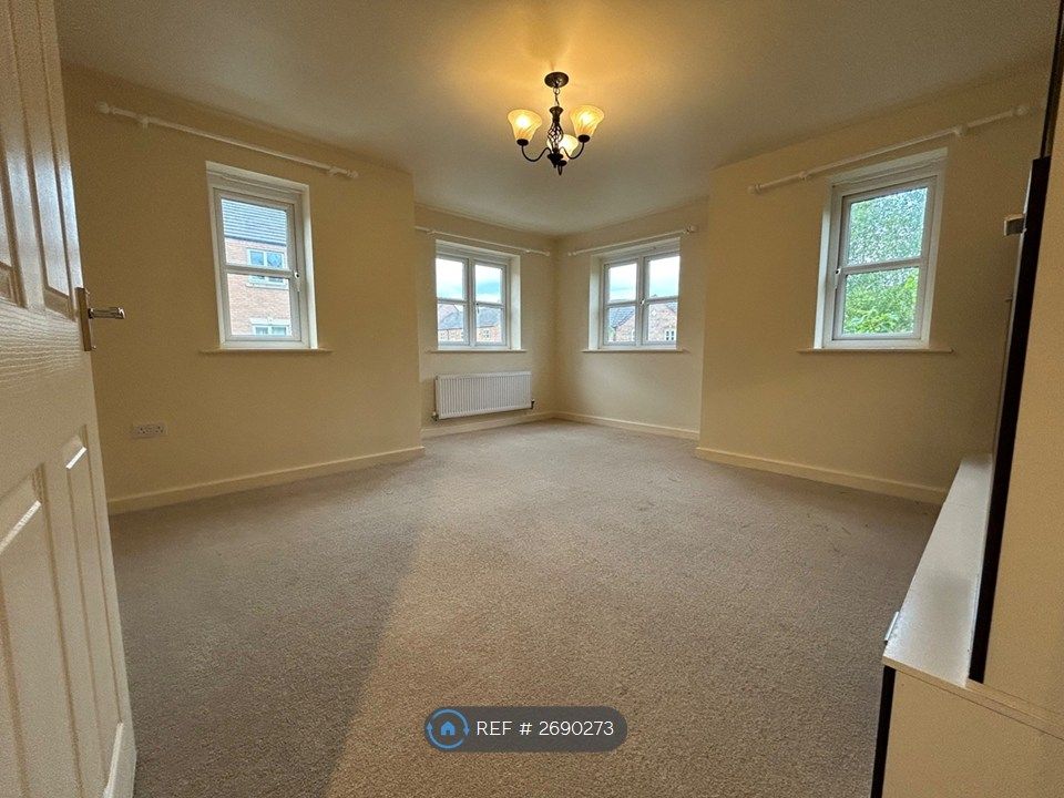 Property photo 2 of 17 Living Room