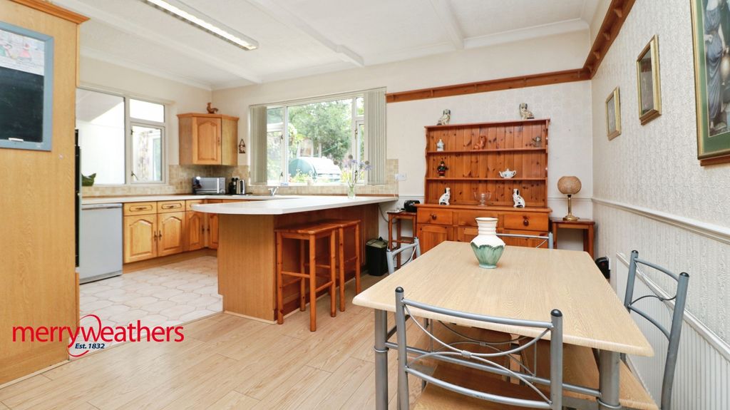 Property photo 2 of 20 Dining Area Leading To Dining Kitchen