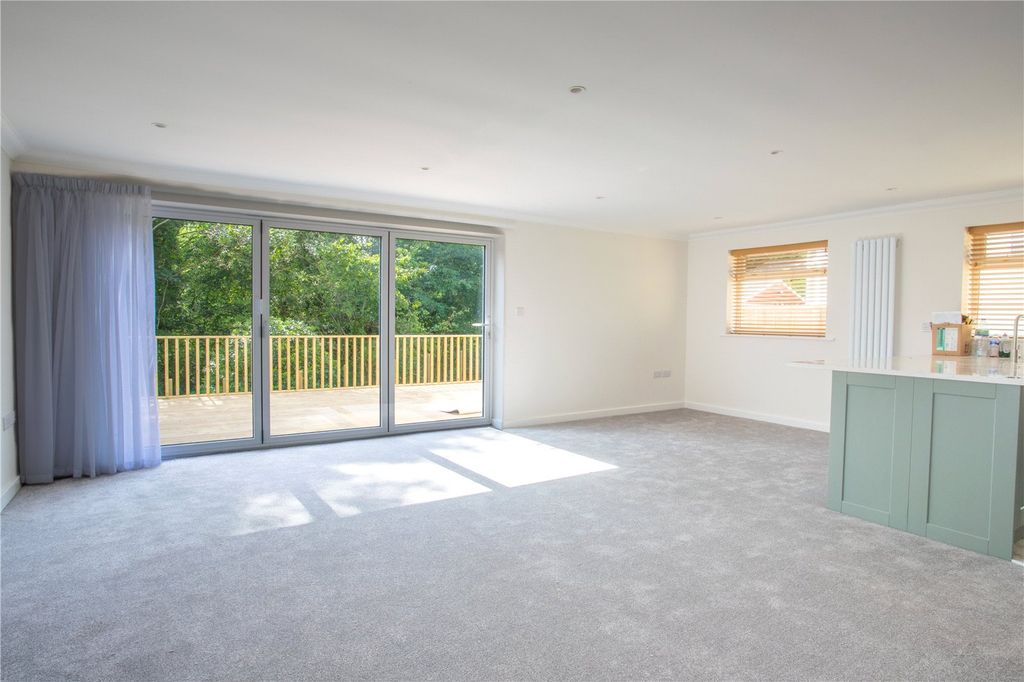 Property photo 3 of 27 Picture No. 42