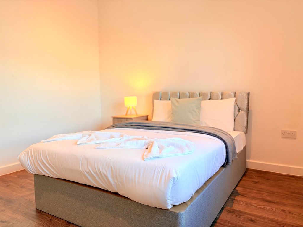 Property photo 2 of 13 Bedroom