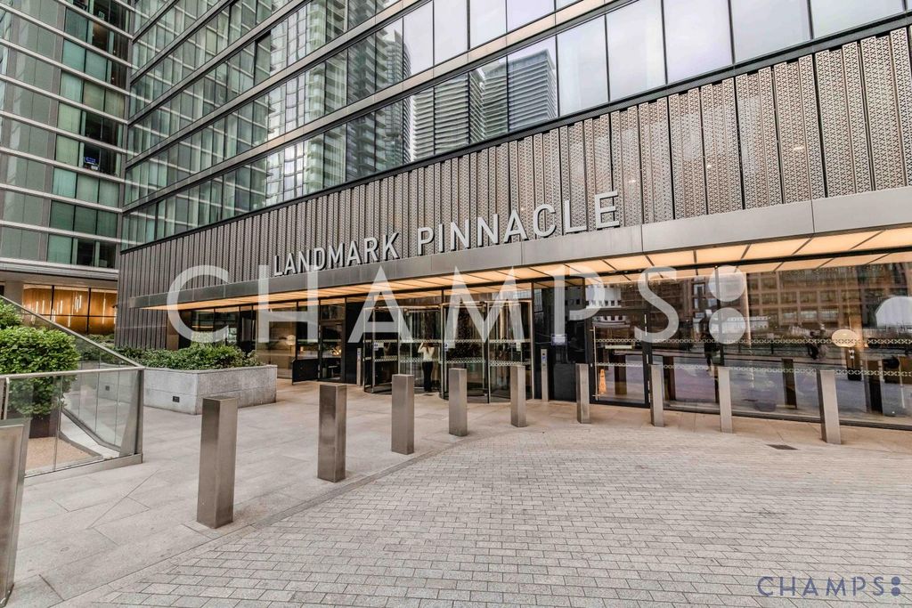 Property photo 1 of 10 Studio Apartment For Rent In Landmark Pinnacle London E14