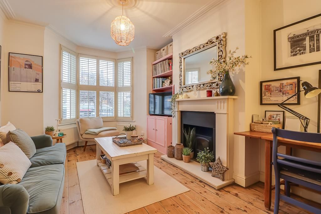 Property photo 2 of 25 Lounge