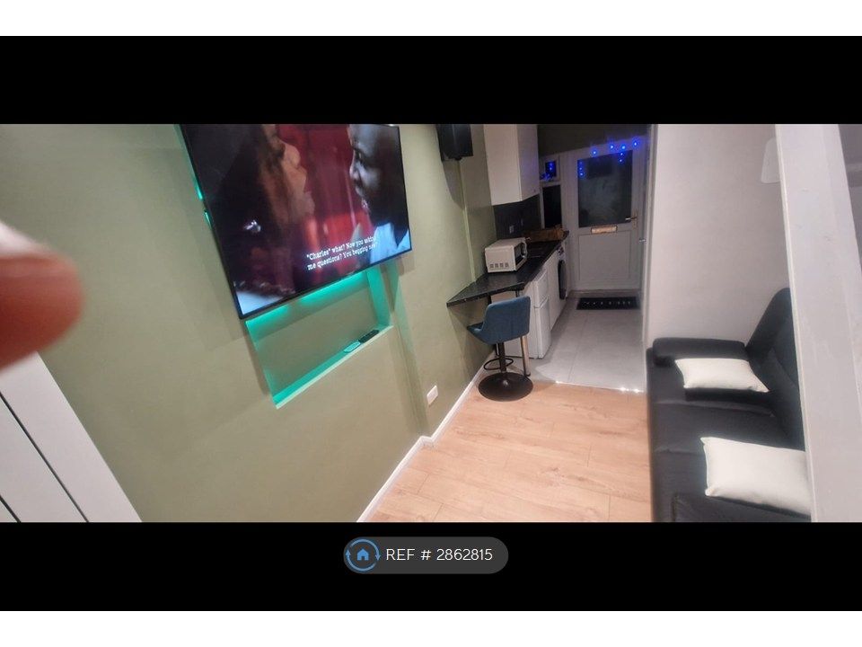 Property photo 3 of 25