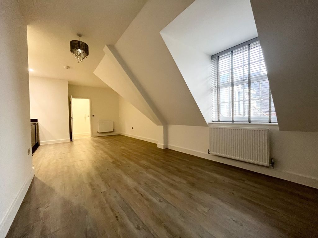 Property photo 3 of 17 Picture No. 26