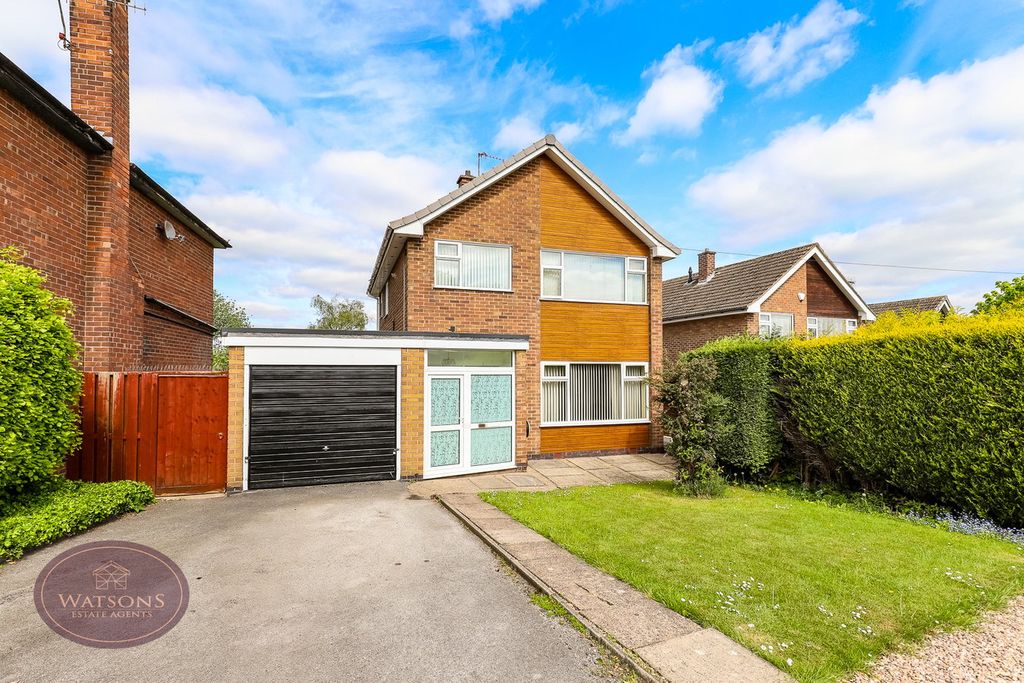 Property photo 1 of 32