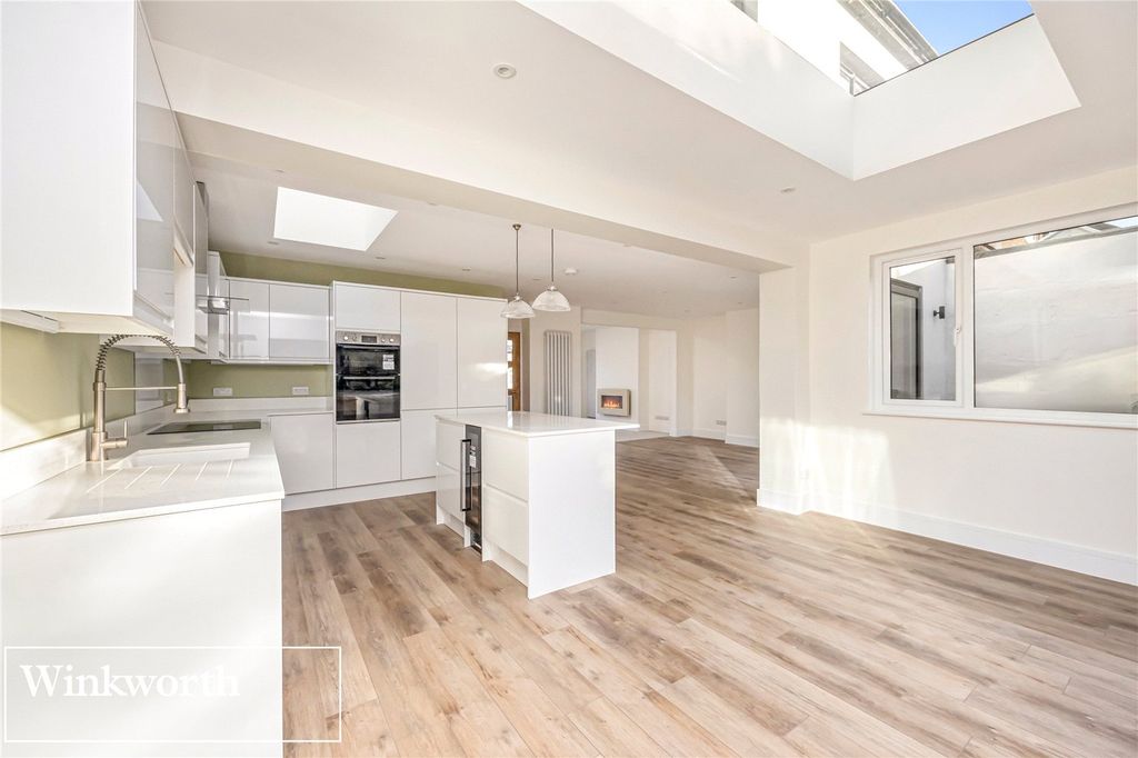 Property photo 3 of 20 Picture No. 19