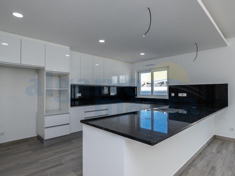 Property photo 3 of 43