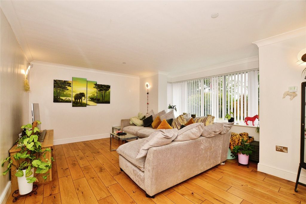 Property photo 3 of 15 Picture No. 09