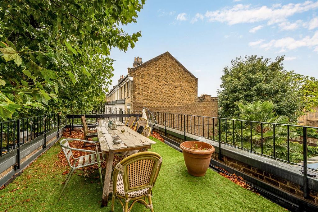 Property photo 2 of 9 Tff 12 Beauclerc Road-15.Jpg