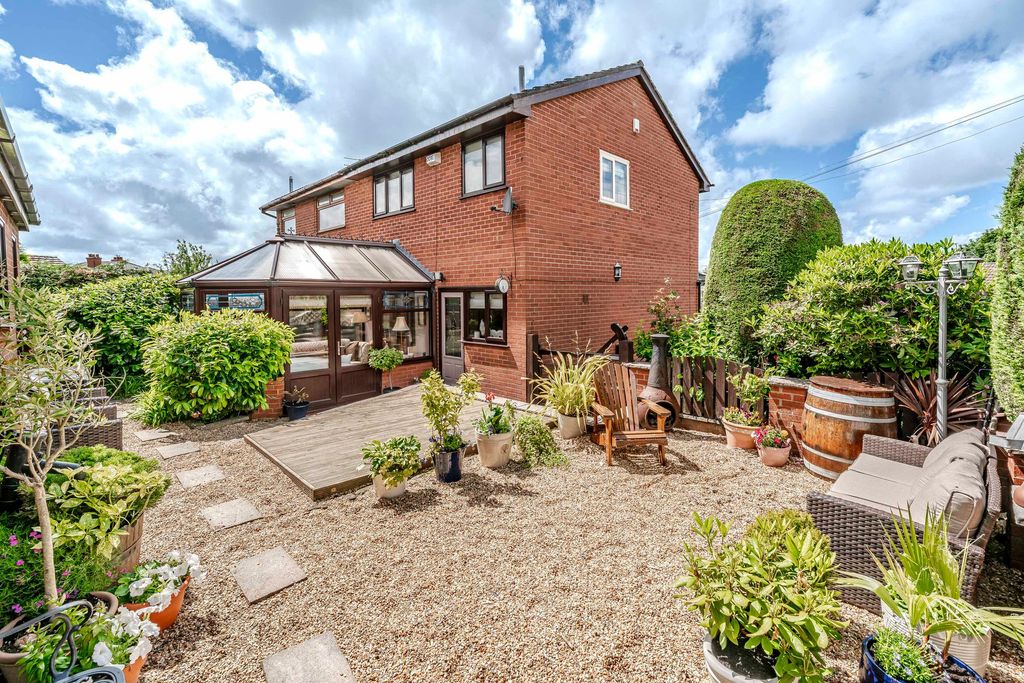 Property photo 3 of 36