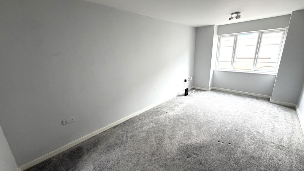 Property photo 2 of 5 Gallery