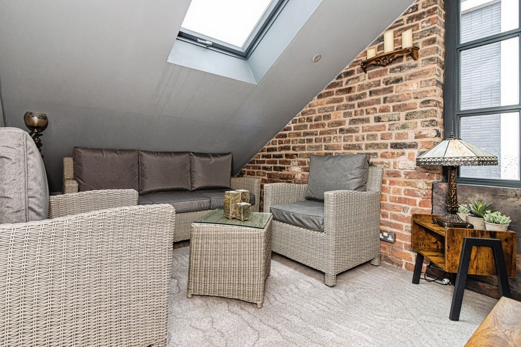 Property photo 2 of 26 Photo