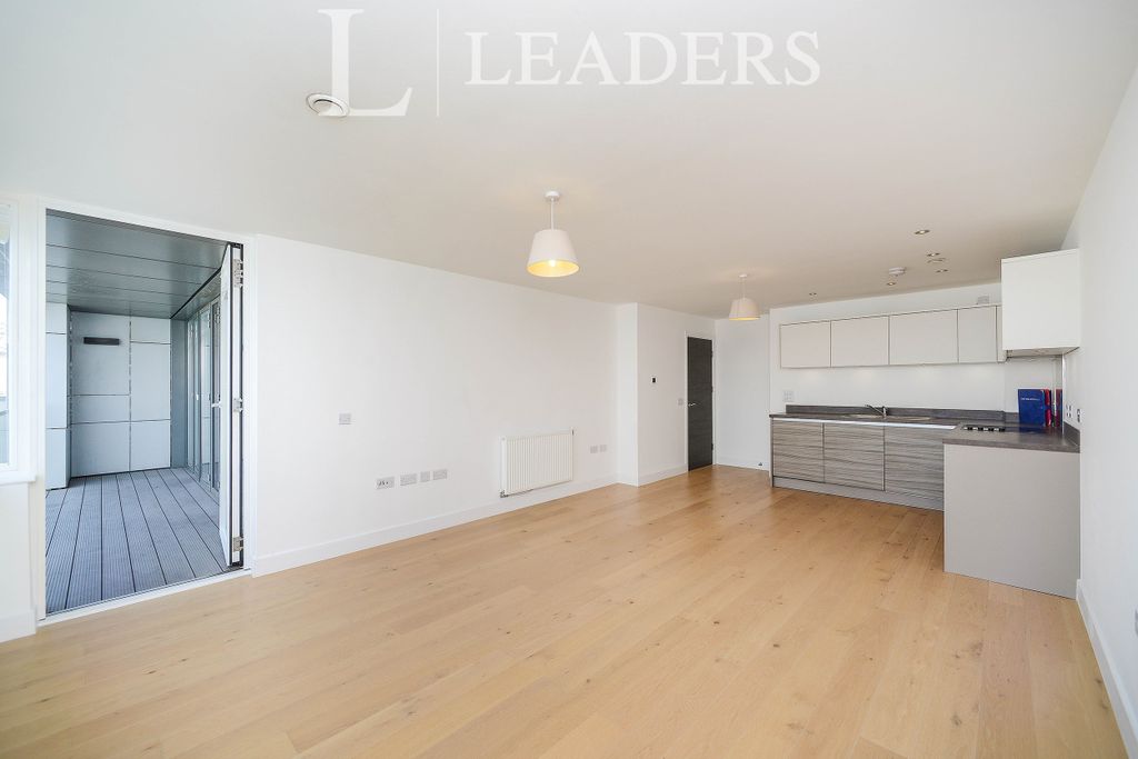 Property photo 2 of 13 B5F4Bf4c-2d4c-4A1E-B