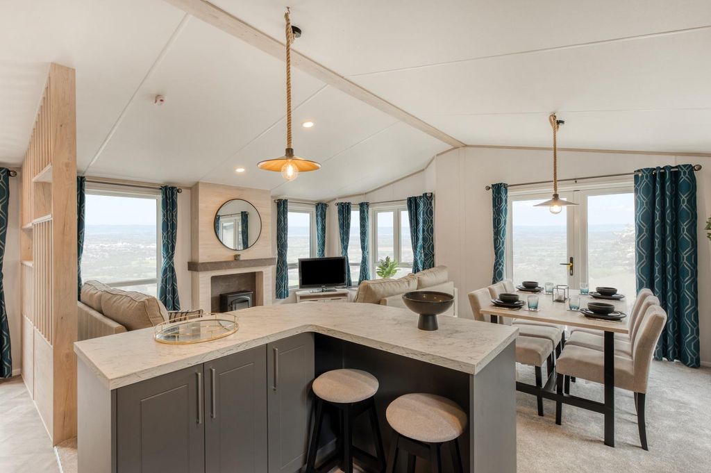 Property photo 2 of 12 Kitchen/Diner/Lounge