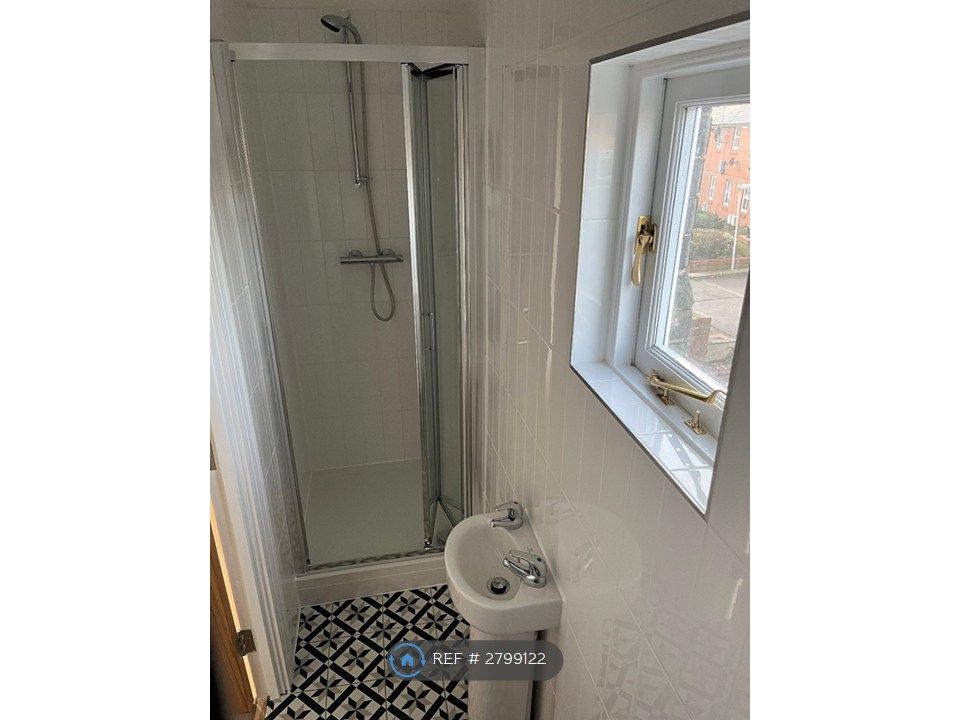 Property photo 3 of 3 Shower/Toilet Room