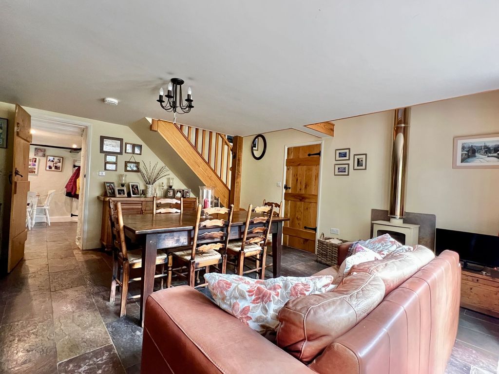 Property photo 3 of 29