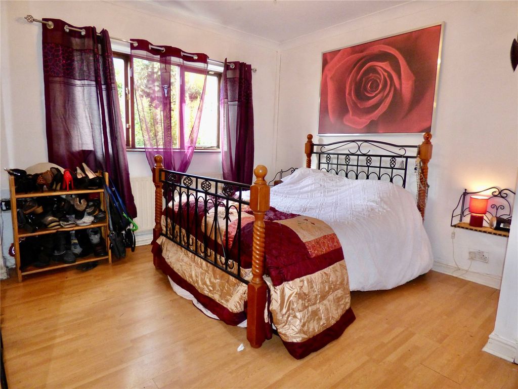 Property photo 2 of 23 Bedroom One