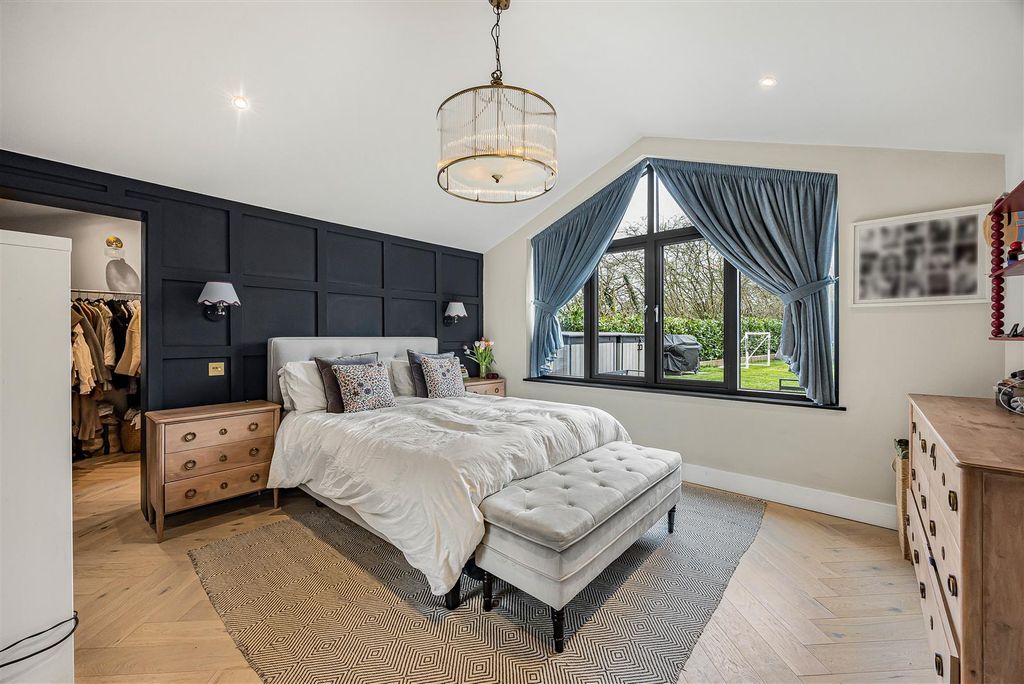 Property photo 3 of 17 Principal Bedroom