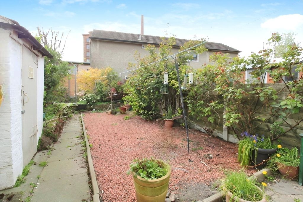 Property photo 2 of 10 External