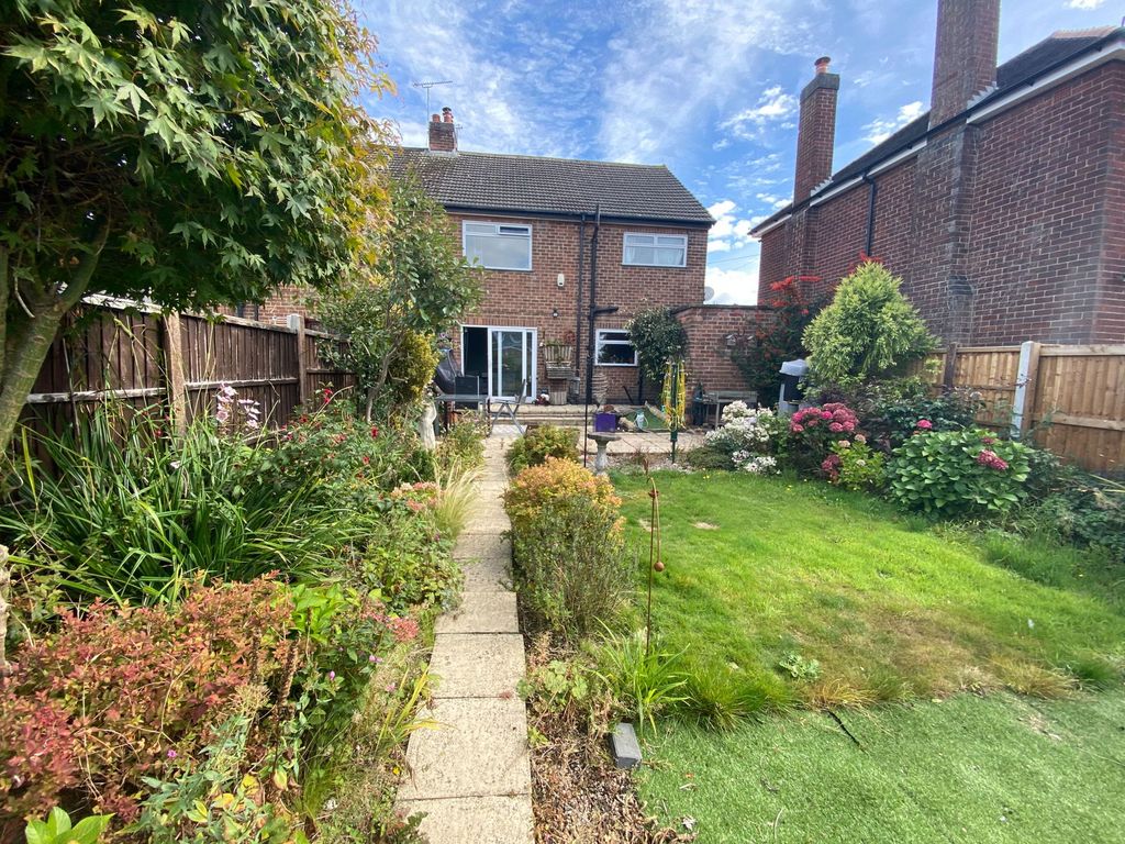 Property photo 2 of 23