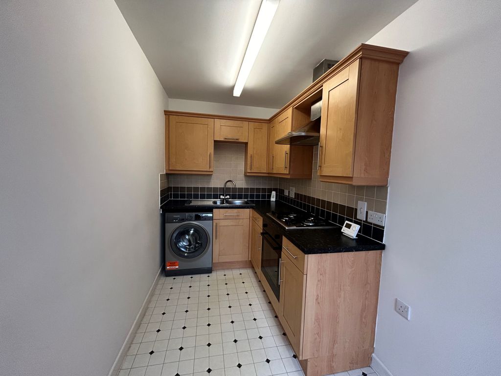 Property photo 3 of 6