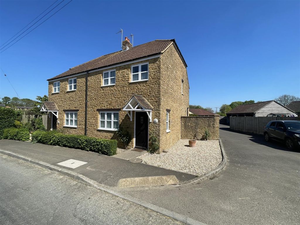 Property photo 1 of 11