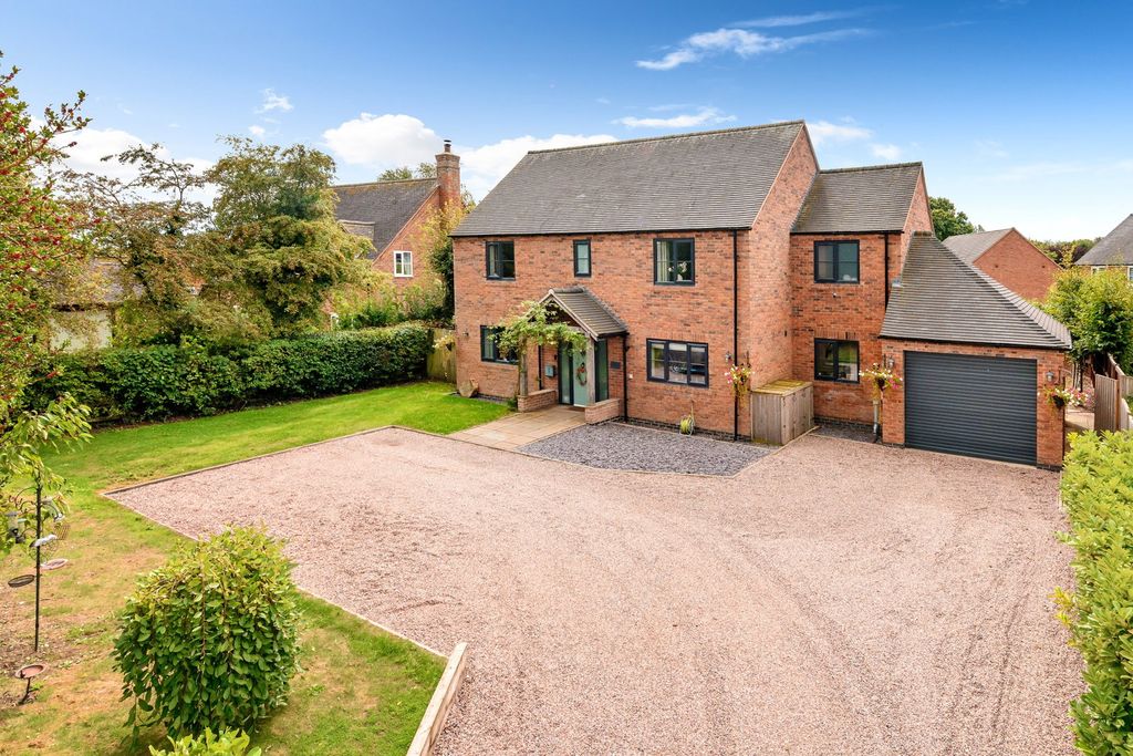 Property photo 1 of 31