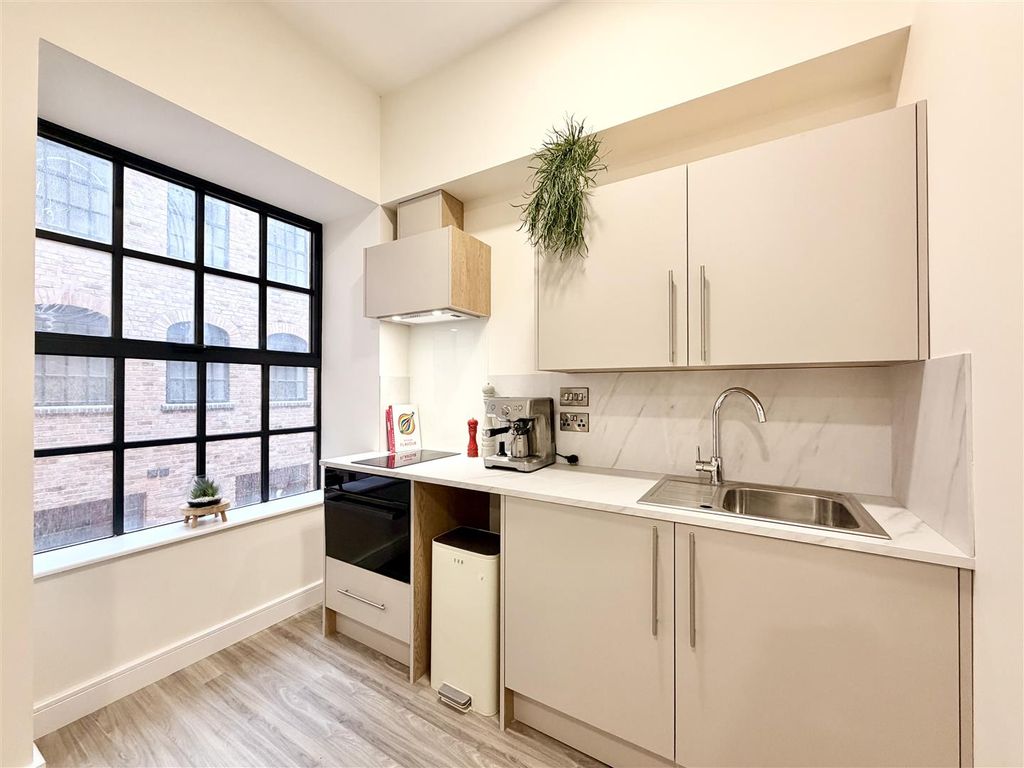 Property photo 3 of 9 Image00008.Jpeg