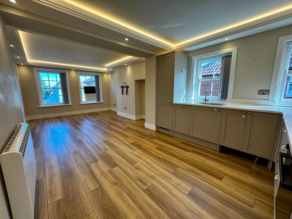 2 bed flat to rentOld Station Yard, Station Road, Warminster BA12