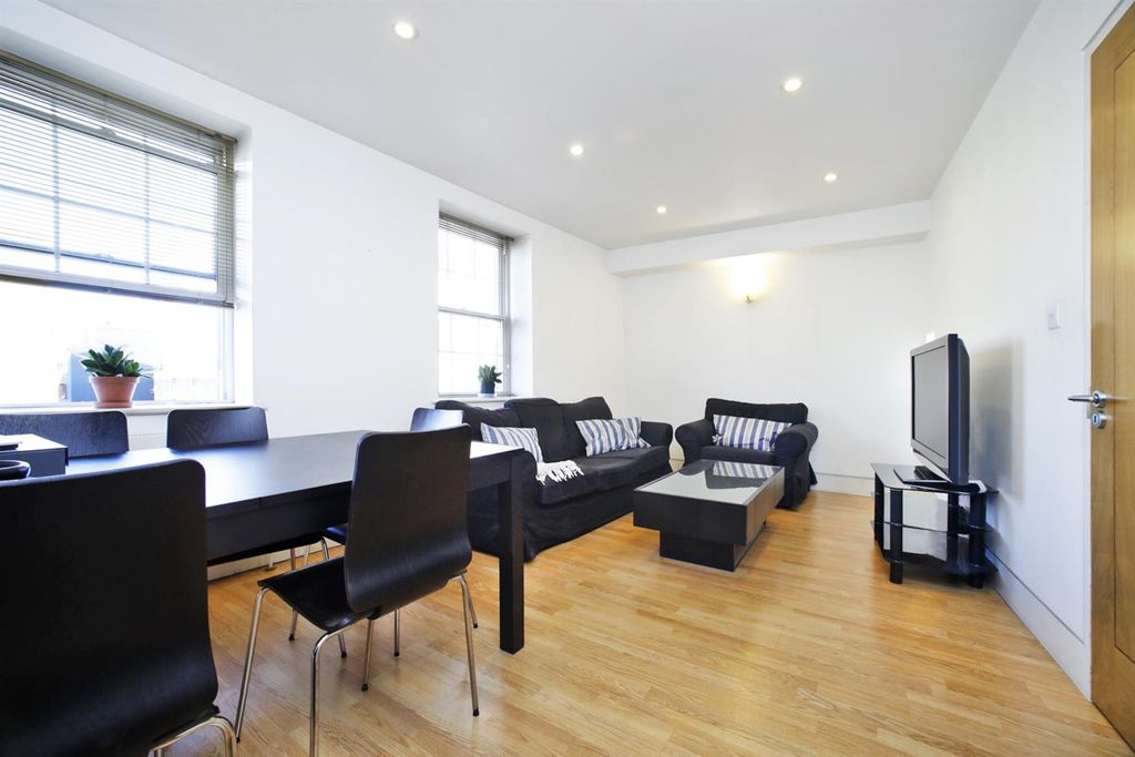 Property photo 3 of 14