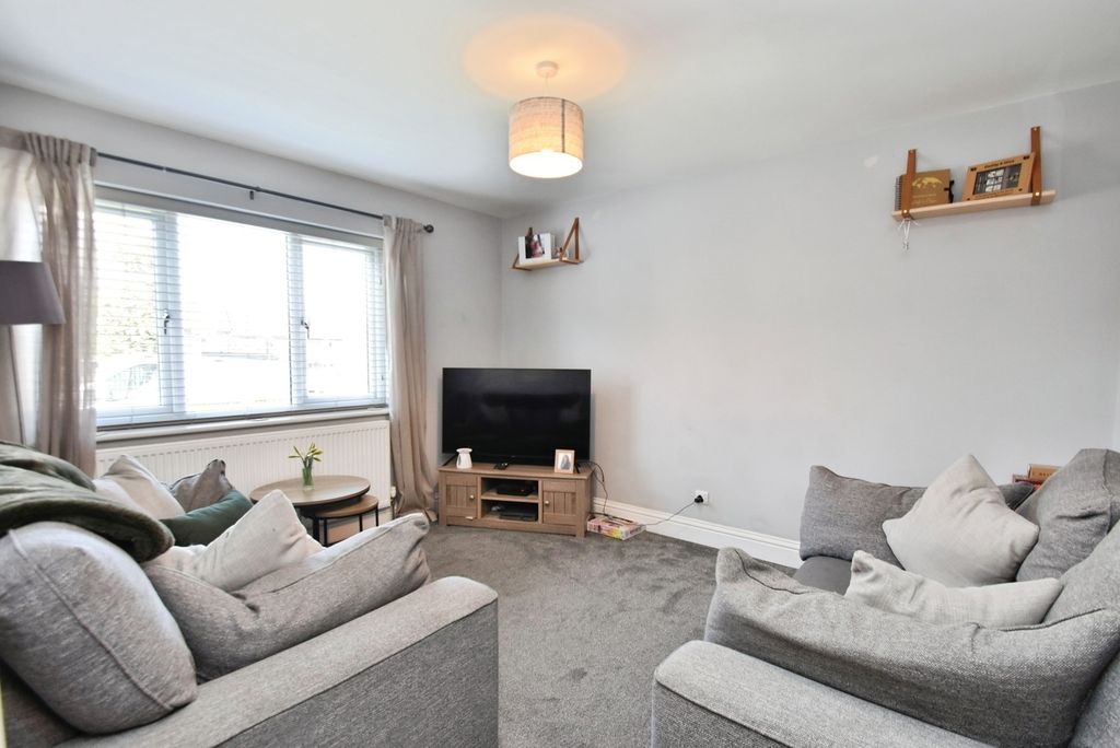 Property photo 3 of 27 Pbox-Img.Jpg