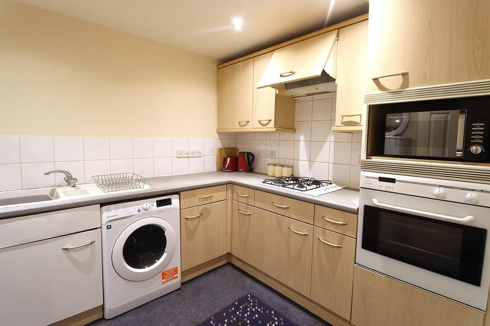 Property photo 2 of 9 Kitchen