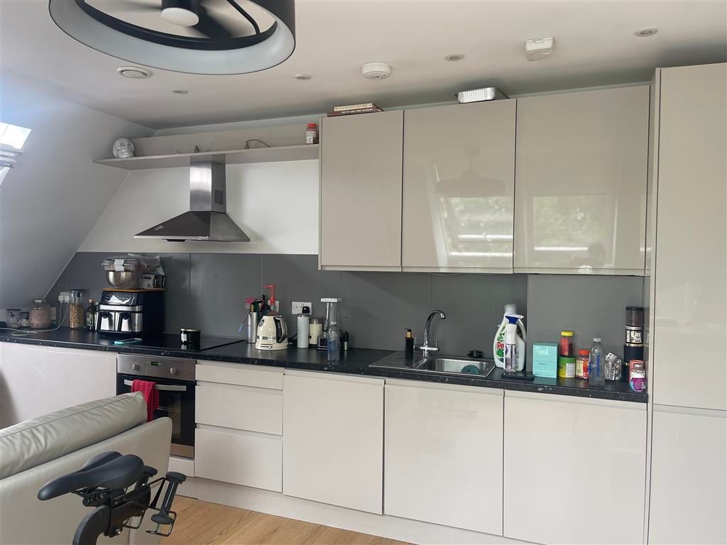 Property photo 3 of 5 Lounge/Kitchen4