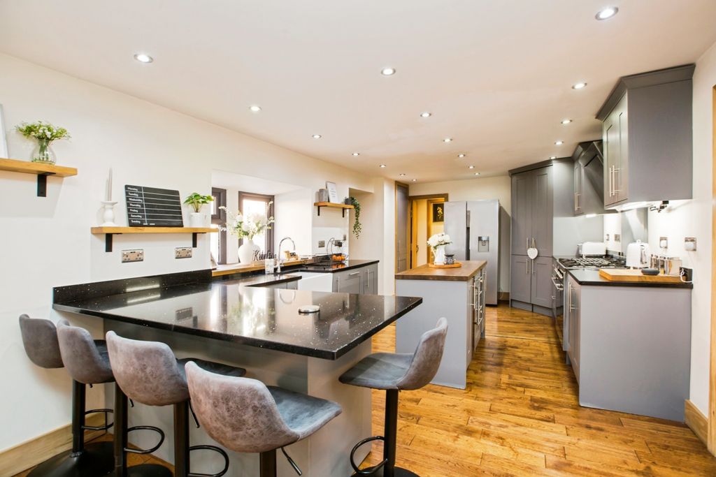 Property photo 3 of 19 Kitchen Diner