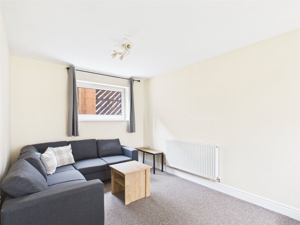 Property photo 3 of 9 Picture No. 04