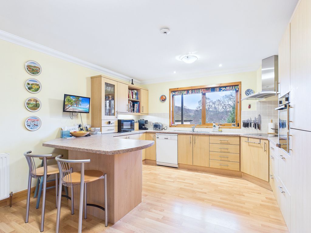 Property photo 3 of 47