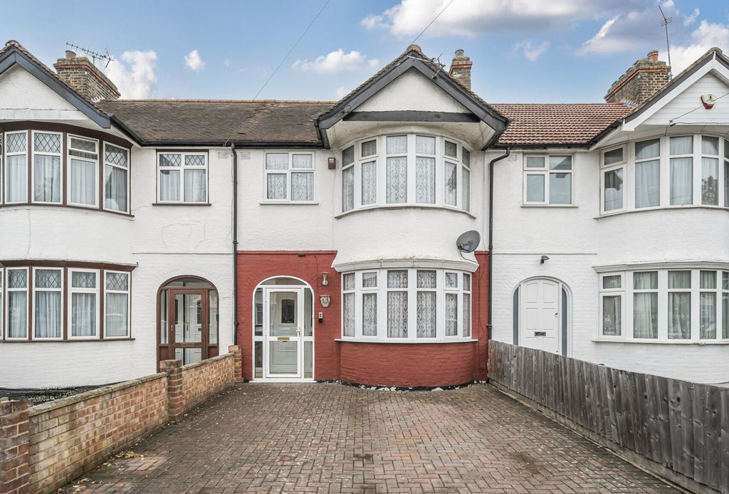 Property photo 2 of 13 1356090-1-68Cabbd...