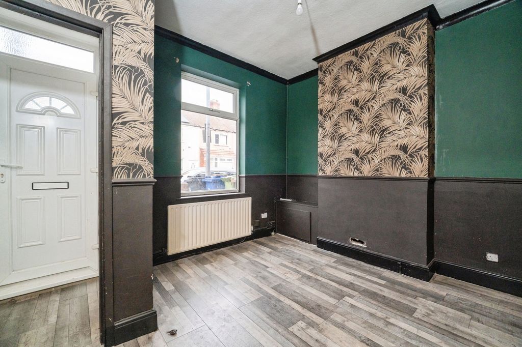 Property photo 2 of 18 Pbox-Img.Jpg