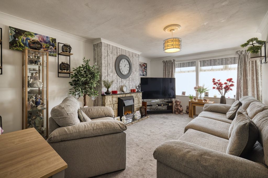 Property photo 2 of 13 Picture 2