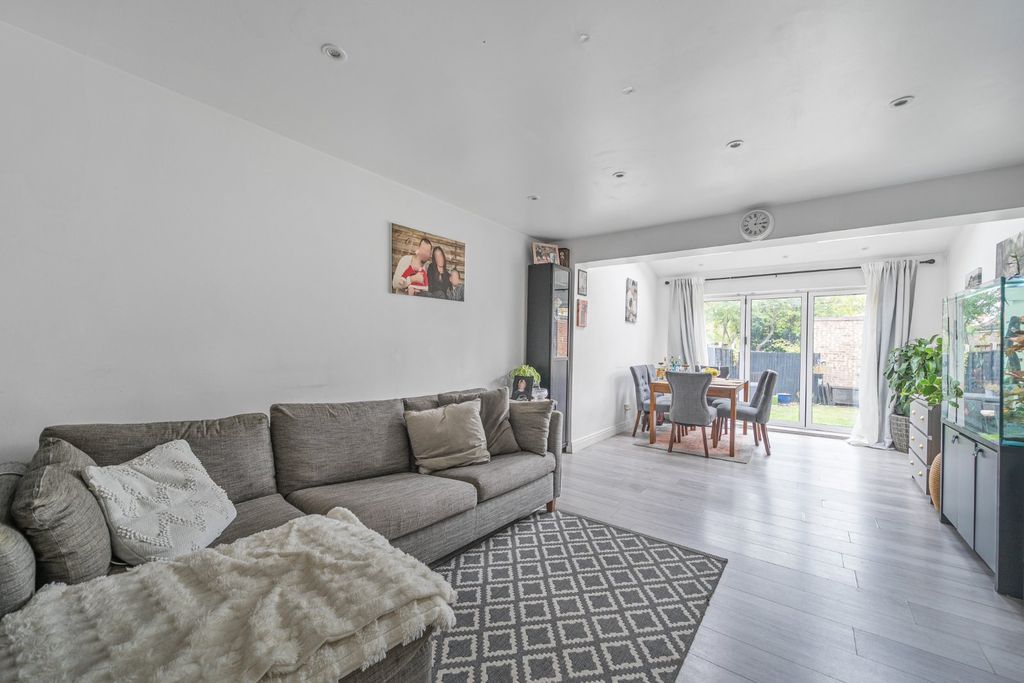 Property photo 2 of 10 Picture No. 13