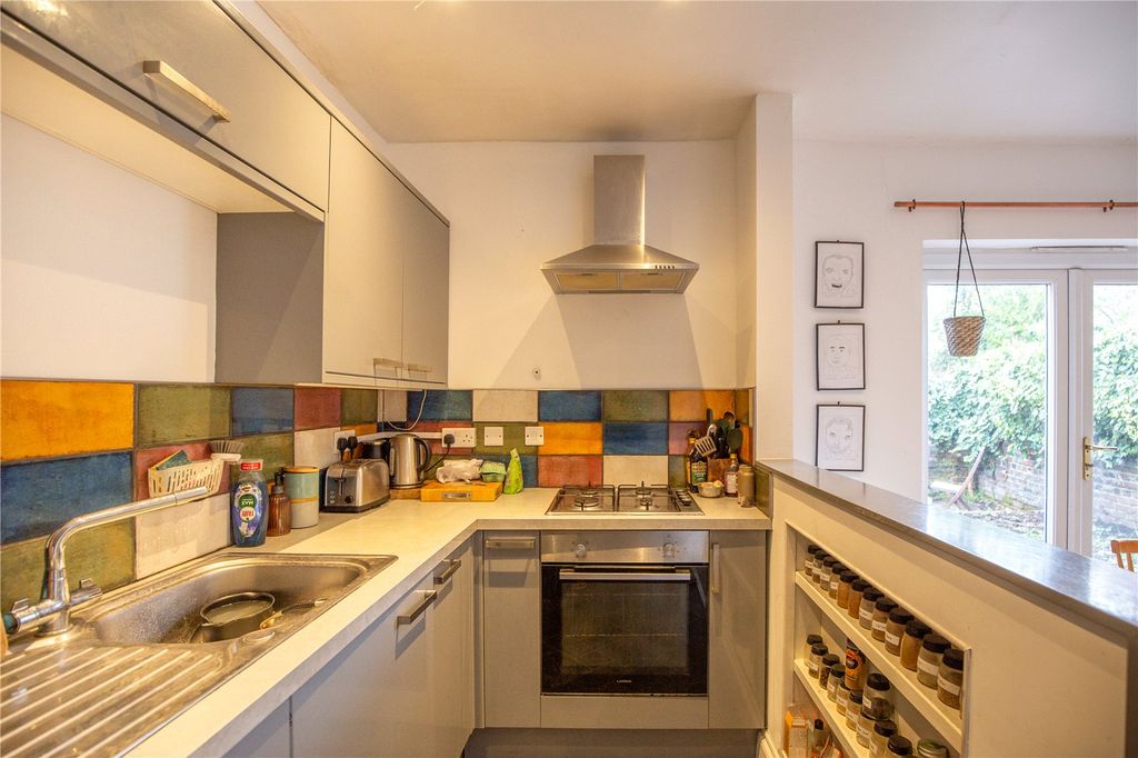 Property photo 2 of 17 Picture No. 07