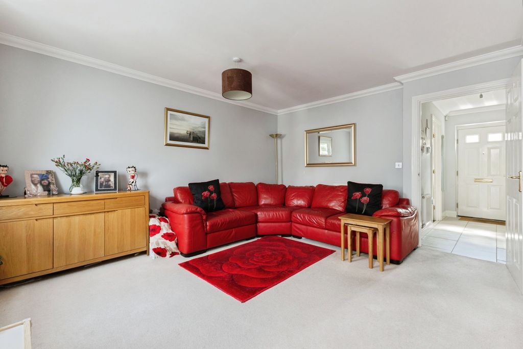 Property photo 3 of 19 Pbox-Img.Jpg
