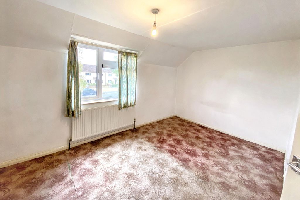 Property photo 3 of 18 19 Corn Gastons, Malmesbury, Wiltshire, Sn16 0Dp