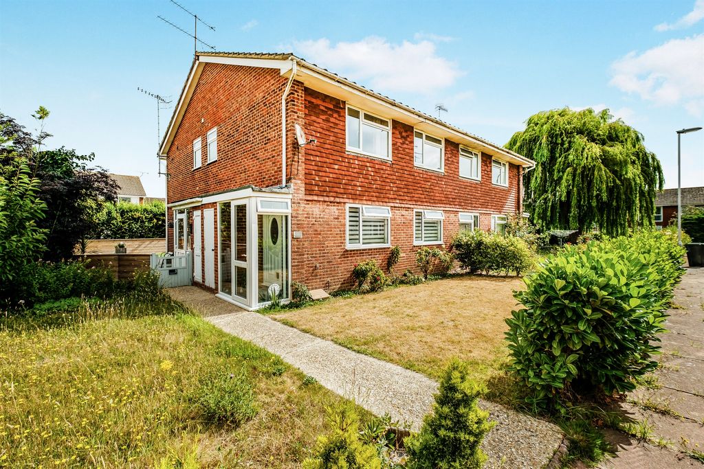 Property photo 1 of 11